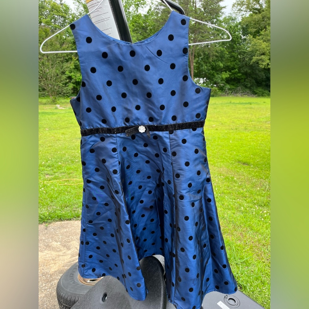 Girls Blue/Black Dress
Size 7
Good Condition 
$15 or OBO